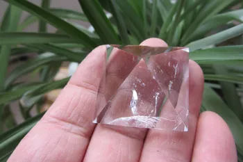 25,5 г НАТУРАЛЕН прозрачен кварцов кристал Пирамидальное изцеление