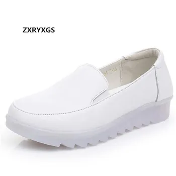 Новост 2022 г.; бели обувки от телешка кожа, с горна част; обувки за медицински сестри, на равна подметка, с мека, противоплъзгаща подметка и кръг пръсти; Свободна Удобни дамски Ежедневни обувки на Големия Размер